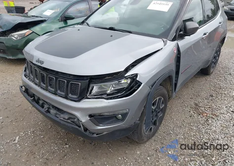 2019 Jeep Compass Trailhawk 4X4 из США, поврежденный, VIN 3C4NJDDB7KT671001